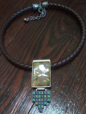 VTG CHICO'S Brown Leather Necklace With A Silver,Turquoise & Abalone Pendant.